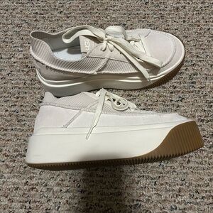 UGG Women's EZ Duzzot Platform Sneakers